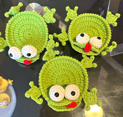 Handmade crochet green gecko - handmade,