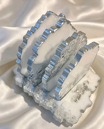 Handmade white silver resin - white,