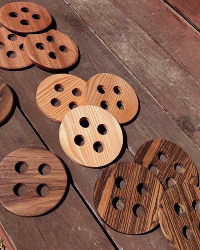 Wooden button coaster - button,