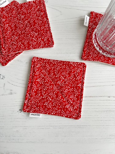 Red floral quilted drink - floral,